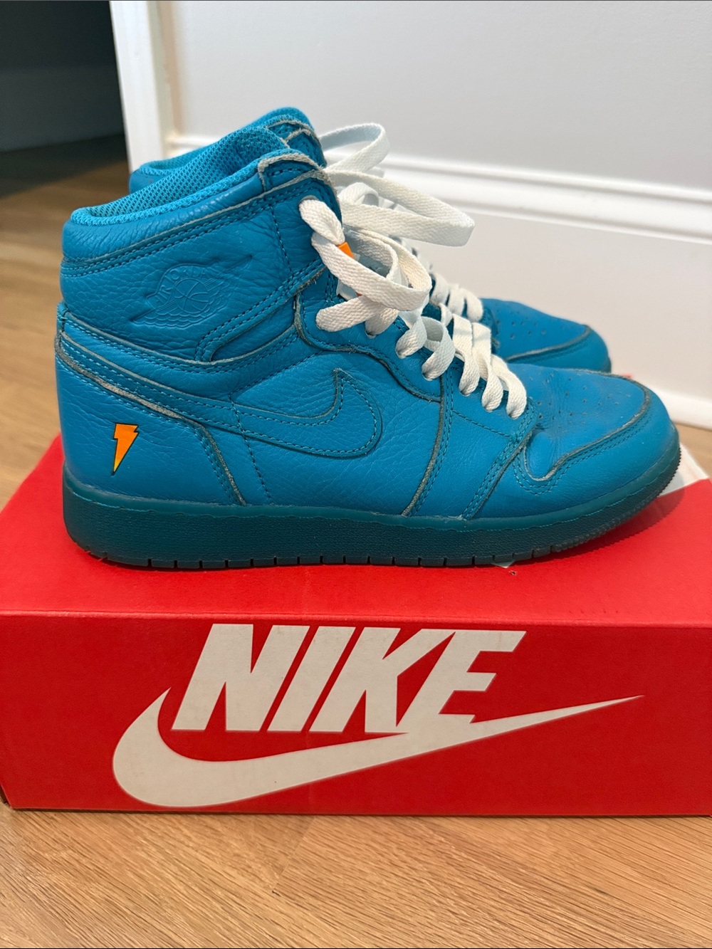Nike High Top Sneakers in Bright Teal with White Laces